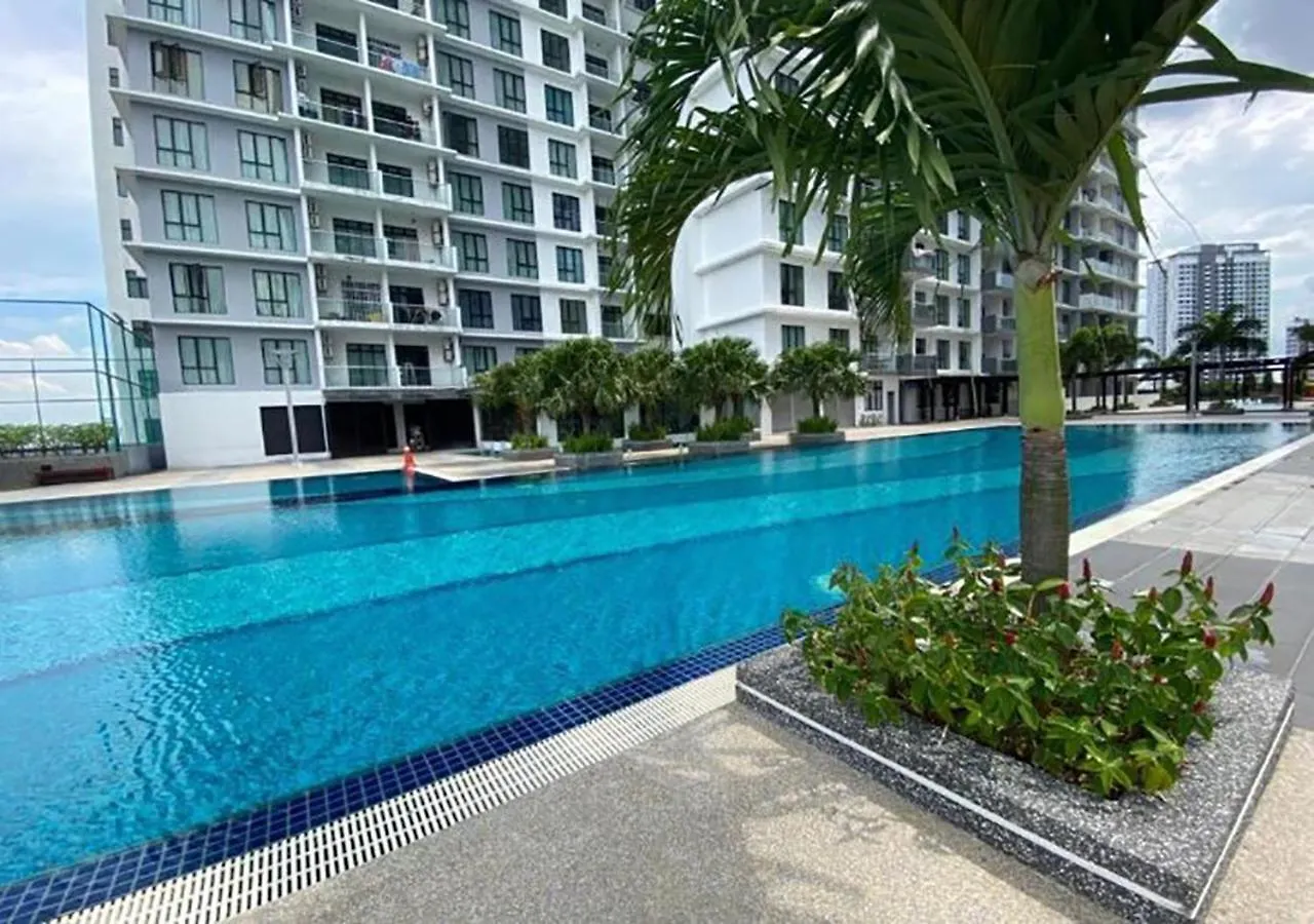 The Platino 2Br Paradigm Mall Jb Wifi Netflix #Near Sutera Mall Johor Bahru 0*,  Malaysia